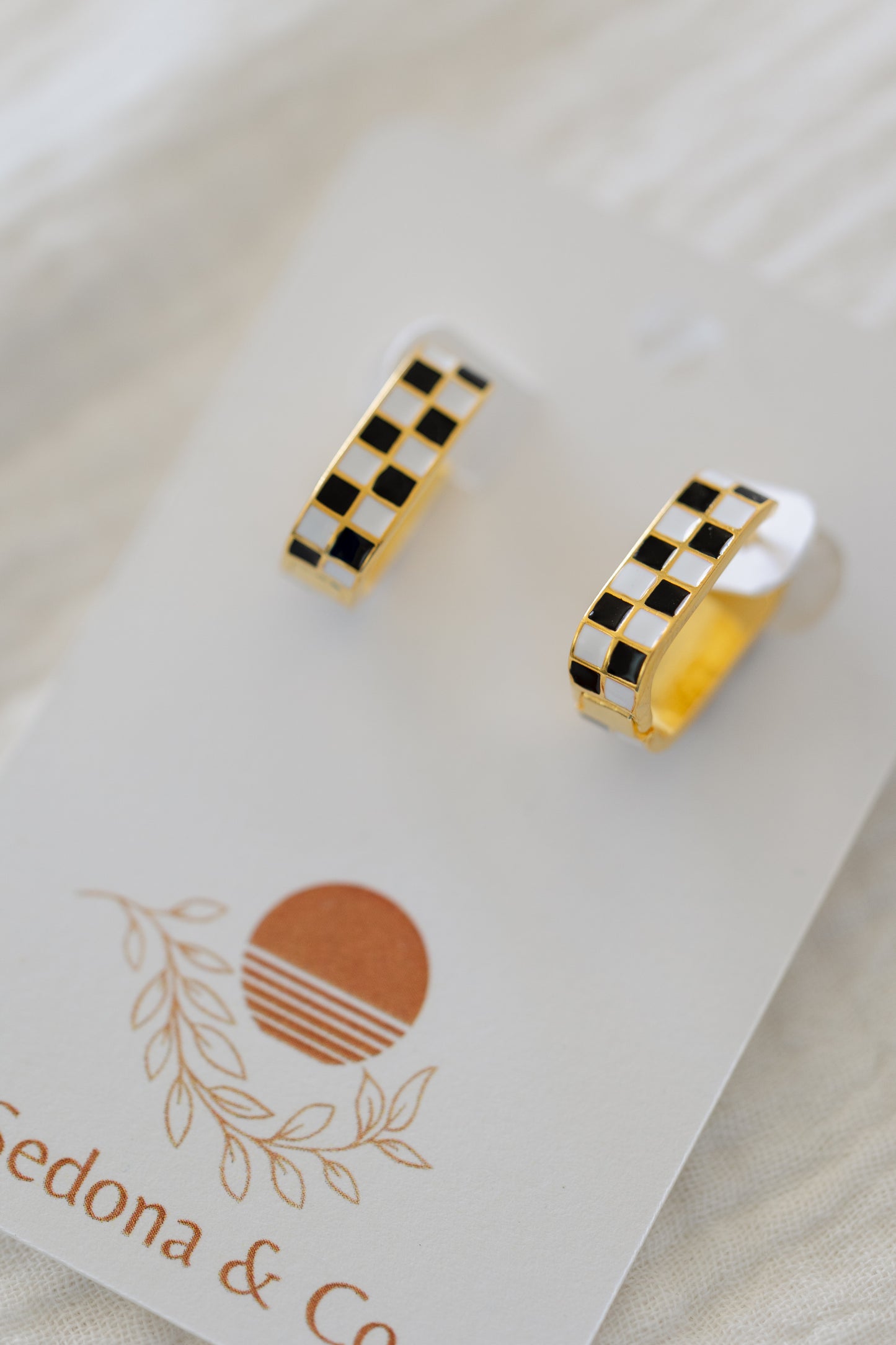 Checkered Rectangle Hoops