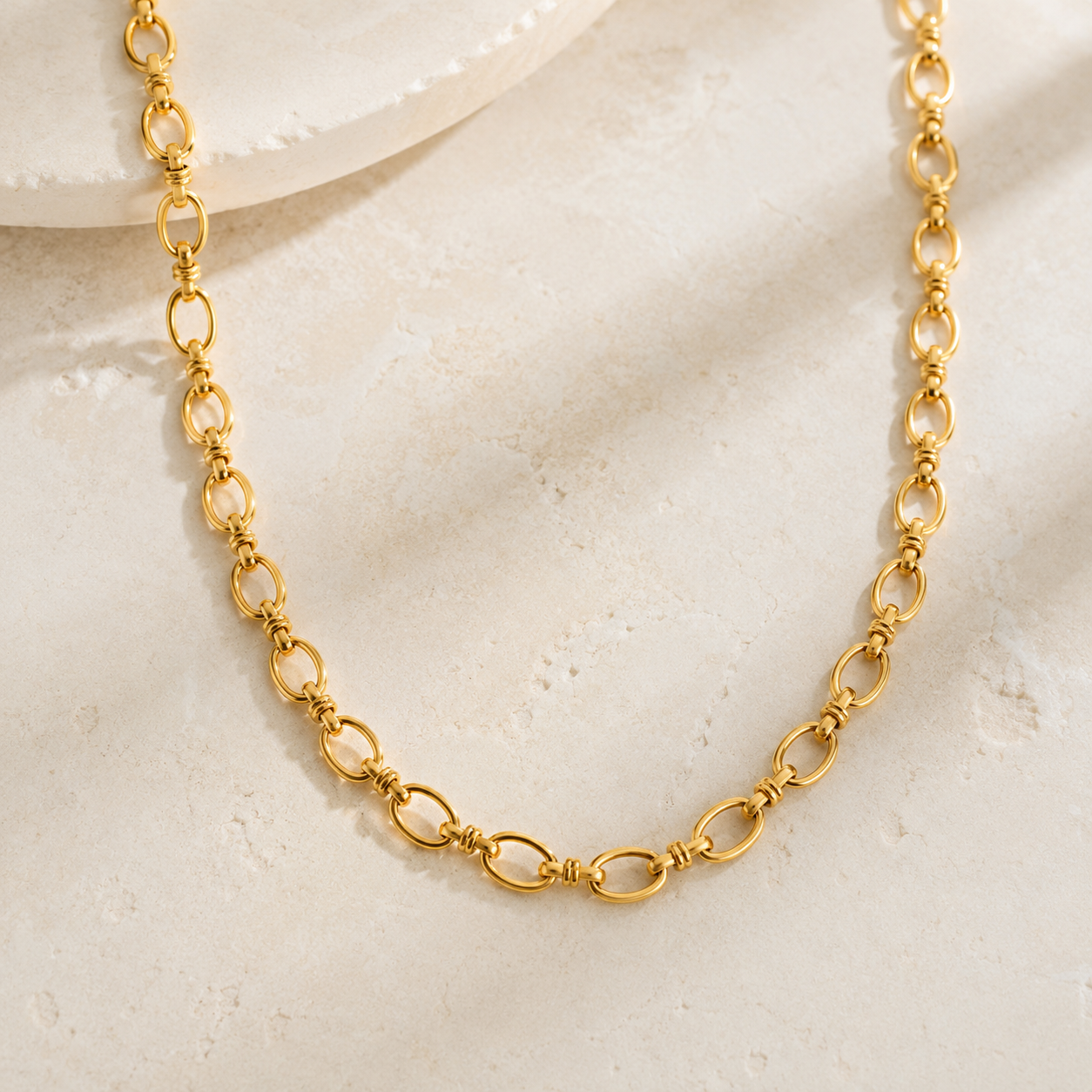 It Girl Necklace